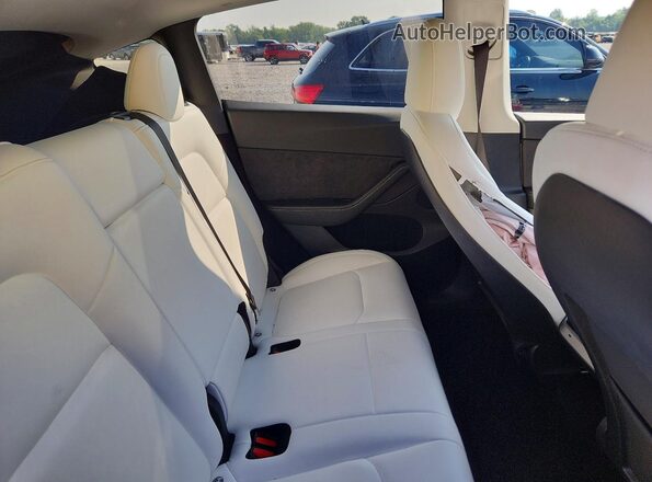 7SAYGDEEXPF808199 2023 TESLA MODEL Красный Вид задних сидений