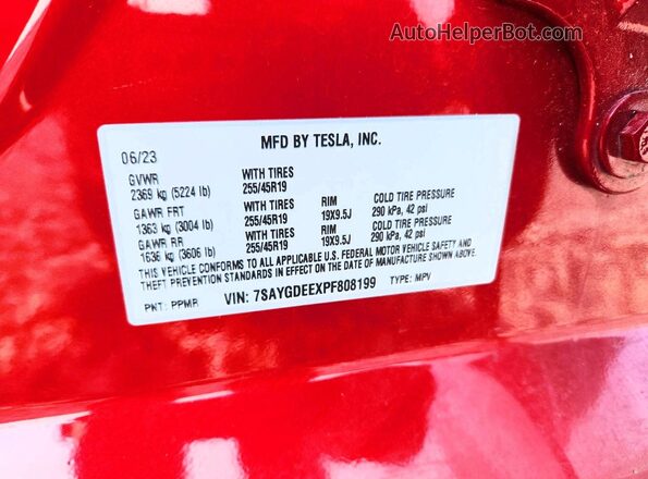 7SAYGDEEXPF808199 2023 TESLA MODEL Красный Вид подкапотного пространства