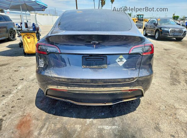 7SAYGDEEXPF909985 2023 TESLA MODEL Gray Widok z tyłu