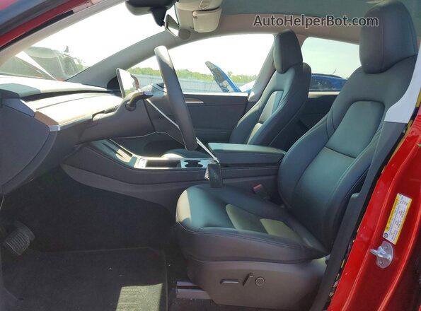 7SAYGDEEXRA245221 2024 TESLA MODEL Burgundy Widok wnętrza z przodu