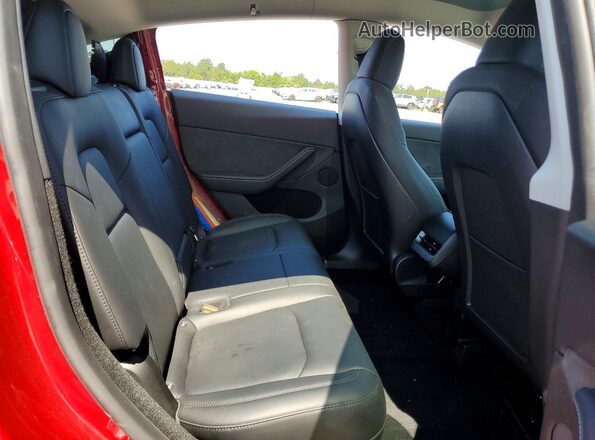 7SAYGDEEXRA245221 2024 TESLA MODEL Burgundy Widok tylnych siedzeń