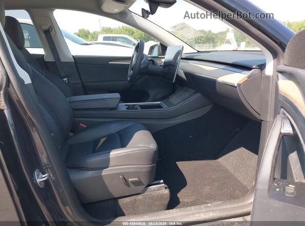 7SAYGDEEXRA264237 2024 TESLA MODEL Y Серый Вид салона спереди