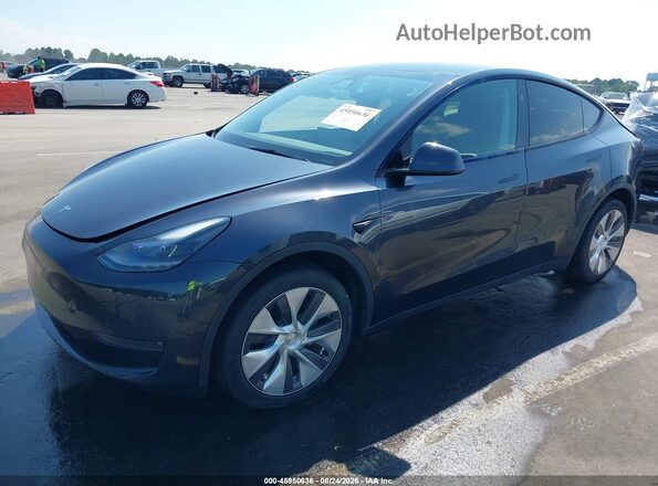 7SAYGDEEXRA264237 2024 TESLA MODEL Y Серый Передняя левая четверть