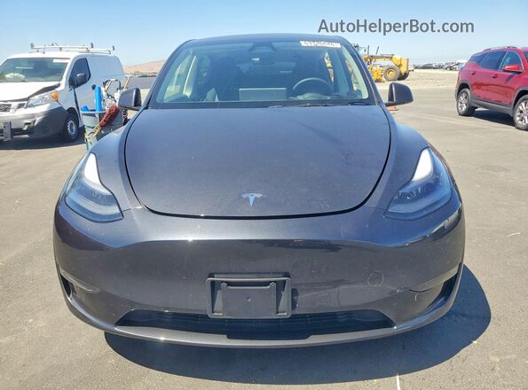 7SAYGDEEXRF025256 2024 TESLA MODEL Charcoal Front view