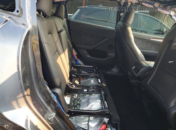 7SAYGDEEXRF195603 2024 TESLA MODEL Gray Հետևի նստատեղերի տեսք