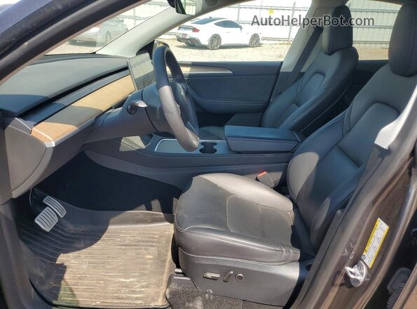 7SAYGDEF0RA289270 2024 TESLA MODEL Gray წინა სალონის ხედი