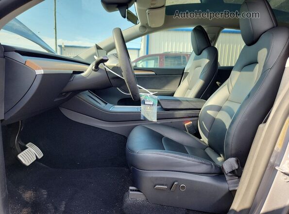 7SAYGDEF0RA301238 2024 TESLA MODEL Gray წინა სალონის ხედი