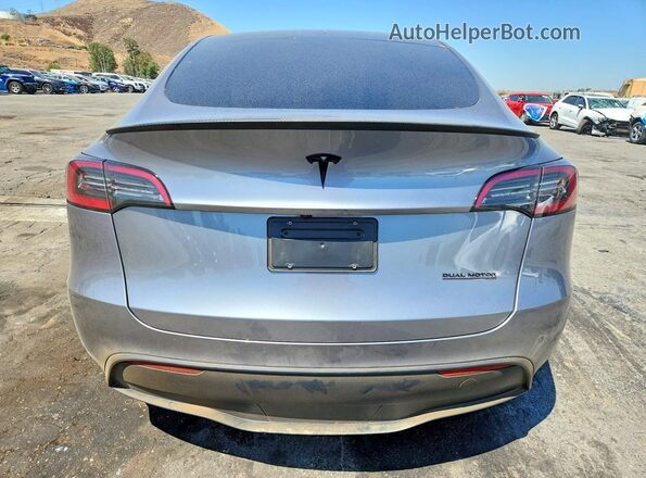 7SAYGDEF0RA324101 2024 TESLA MODEL Gray Вид ззаду