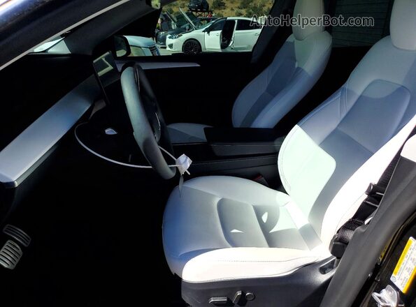 7SAYGDEF0RF022813 2024 TESLA MODEL Black Սալոնի դիմացի տեսք