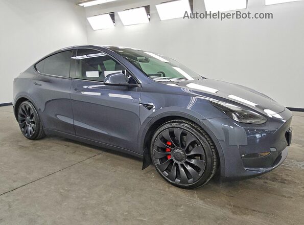 7SAYGDEF1PF793939 2023 TESLA MODEL Gray Front right
