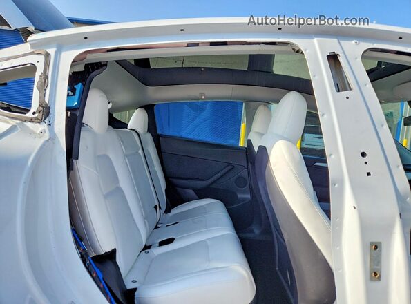 7SAYGDEF2PF595872 2023 TESLA MODEL White Вид задніх сидінь