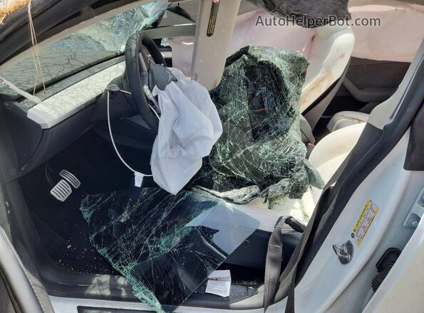 7SAYGDEF2PF863478 2023 TESLA MODEL Белый Вид салона спереди