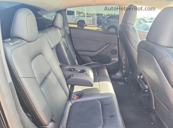 7SAYGDEF2PF976878 2023 TESLA MODEL Черный Вид задних сидений