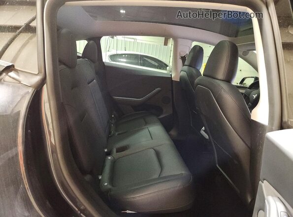 7SAYGDEF2RA326237 2024 TESLA MODEL Серый Вид задней части салона