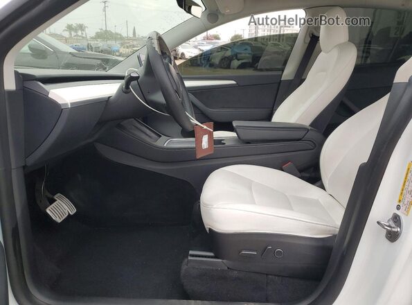 7SAYGDEF3NF560870 2022 TESLA MODEL White Vista interior delantera
