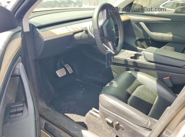 7SAYGDEF3RA294351 2024 TESLA MODEL Серебряный Вид панели приборов