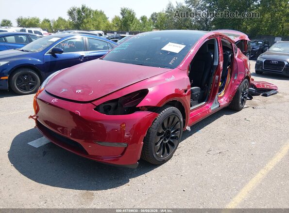 7SAYGDEF4RA268986 2024 TESLA MODEL Y Red Առջևի ձախ երեք քառորդ տեսարան