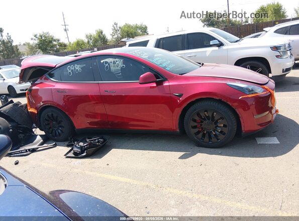 7SAYGDEF4RA268986 2024 TESLA MODEL Y Red Սալոնի 360 աստիճան տեսք