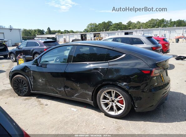 7SAYGDEF5PF915587 2023 TESLA MODEL Y Black Панорамний вид салону 360°
