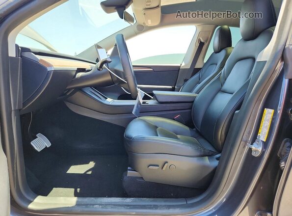 7SAYGDEF5PF920272 2023 TESLA MODEL Серый Вид салона спереди