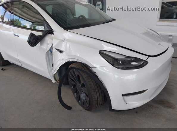 7SAYGDEF5RA266096 2024 TESLA MODEL Y Белый Вид спереди