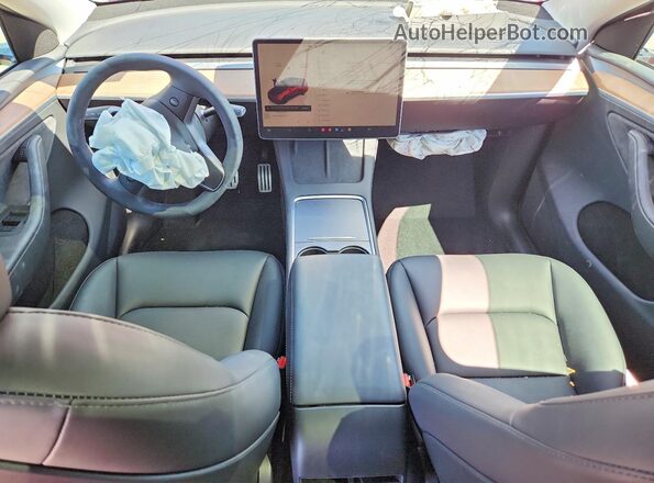 7SAYGDEF6SA374569 2025 TESLA MODEL Red Vista del salpicadero