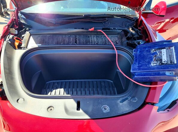 7SAYGDEF6SA374569 2025 TESLA MODEL Red Vista interior trasera