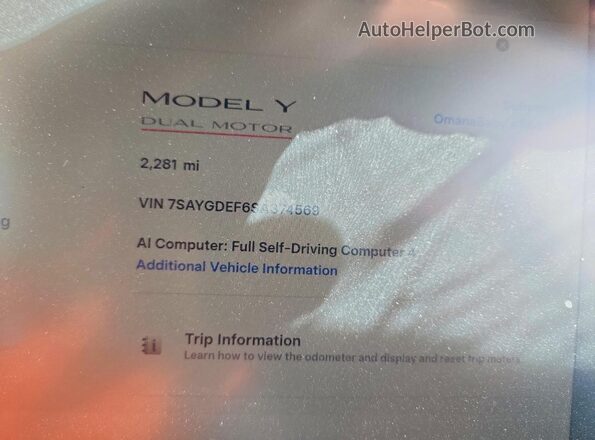 7SAYGDEF6SA374569 2025 TESLA MODEL Red Vista del cuadro de instrumentos