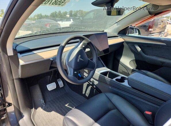 7SAYGDEF7PF874976 2023 TESLA MODEL Gray Vista del salpicadero