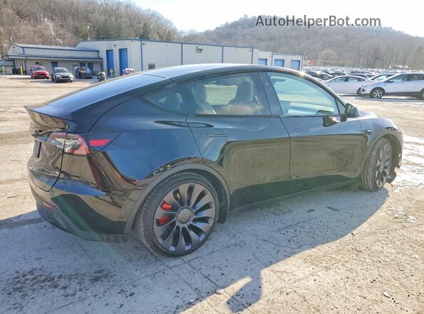 7SAYGDEF7RA264611 2024 TESLA MODEL Y Черный Задняя правая четверть