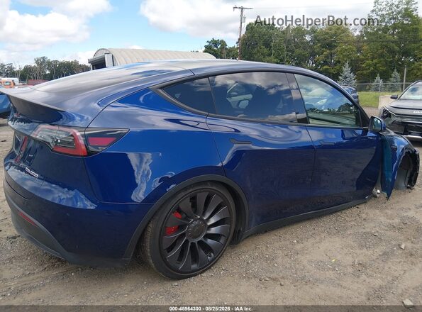 7SAYGDEF7RA327187 2024 TESLA MODEL Y Blue Tył prawy