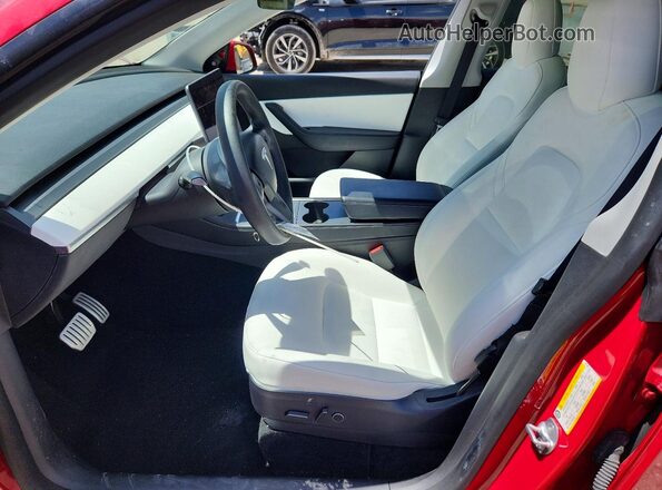 7SAYGDEF8NF381160 2022 TESLA MODEL Красный Вид салона спереди