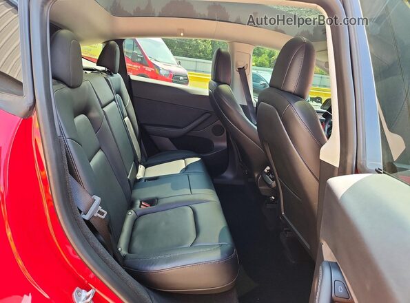 7SAYGDEF8PF614750 2023 TESLA MODEL Красный Вид задних сидений