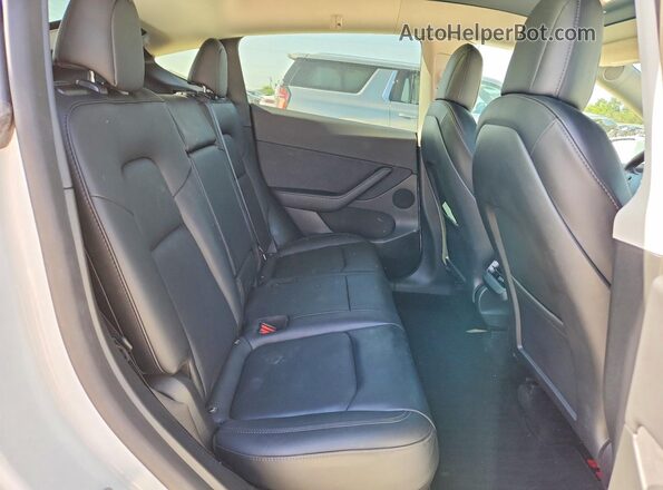 7SAYGDEF9NF457212 2022 TESLA MODEL Белый Вид задней части салона