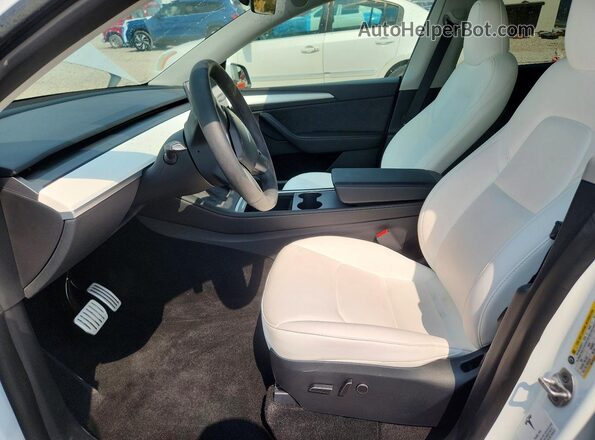 7SAYGDEF9PF812690 2023 TESLA MODEL Белый Вид салона спереди