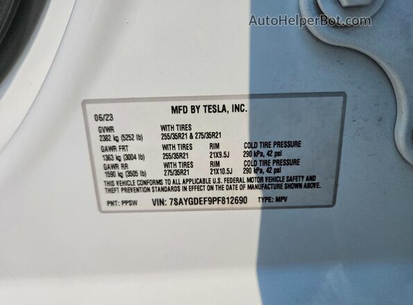 7SAYGDEF9PF812690 2023 TESLA MODEL Белый Вид наклейки с VIN-кодом