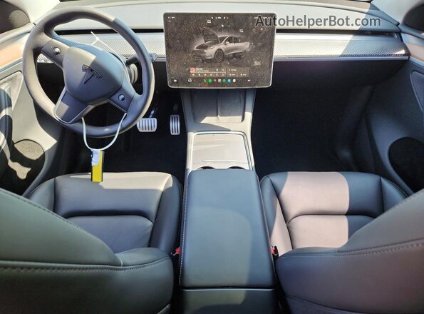 7SAYGDEF9RA296461 2024 TESLA MODEL Серый Вид панели приборов