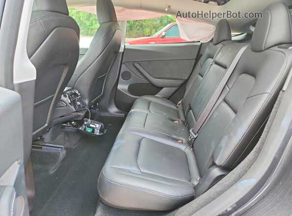 7SAYGDEF9RF042073 2024 TESLA MODEL Gray უკანა სავარძლების ხედი