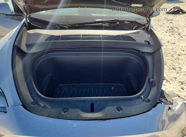 7SAYGDEF9SA351948 2025 TESLA MODEL Gray Rear interior view