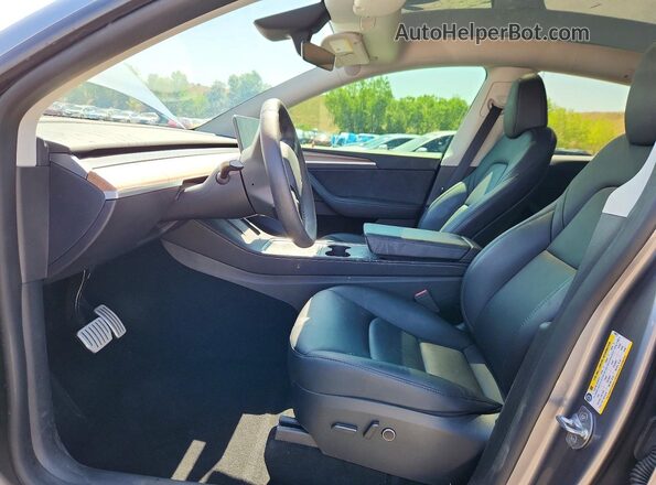 7SAYGDEF9SF299272 2025 TESLA MODEL Серый Вид салона спереди