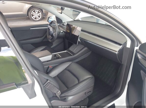 7SAYGDEFXNF550921 2022 TESLA MODEL Y White Vista interior delantera