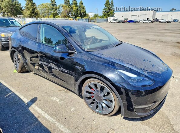 7SAYGDEFXPF839848 2023 TESLA MODEL Black Передня права чверть