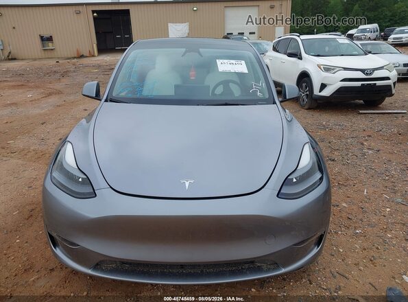 7SAYGDEFXRA303594 2024 TESLA MODEL Y Gray წინა პანელის ხედი