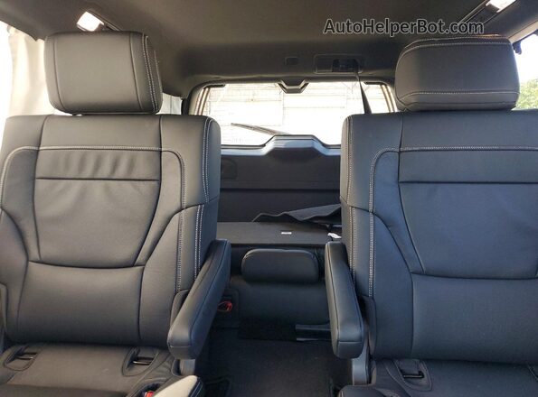 7SVAAAAA3TX004849 2026 TOYOTA SEQUOIA Black Հետևի նստատեղերի տեսք