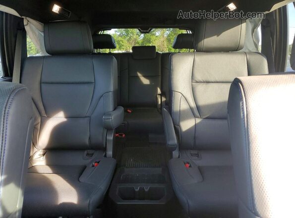 7SVAAABA0TX080138 2026 TOYOTA SEQUOIA Серый Вид задних сидений