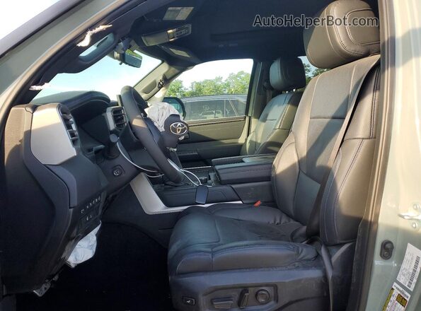 7SVAAABA0TX080138 2026 TOYOTA SEQUOIA Серый Вид салона спереди