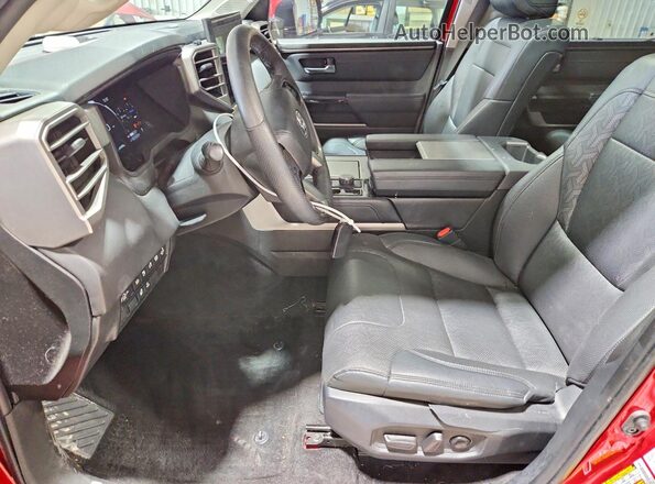 7SVAAABA2PX006807 2023 TOYOTA SEQUOIA Red Widok wnętrza z przodu