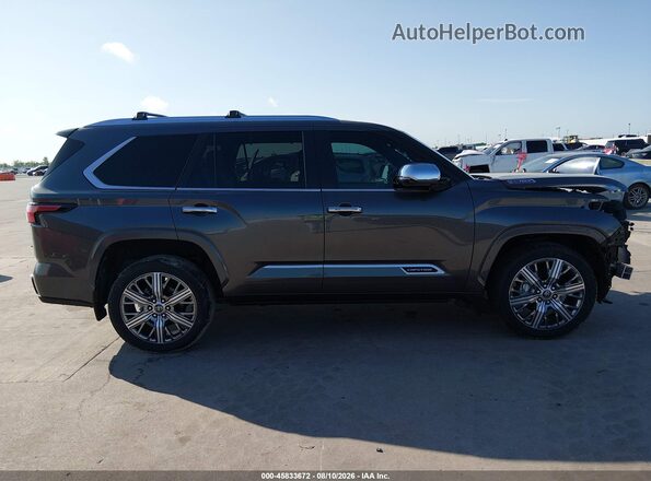 7SVAAABA3RX047076 2024 TOYOTA SEQUOIA Серый Панорамный вид салона 360°