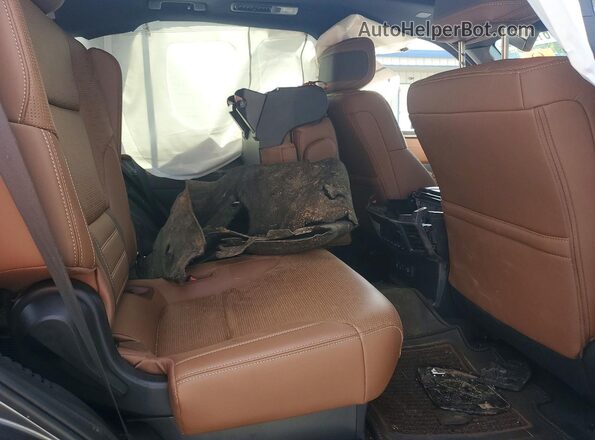 7SVAAABA4TX080255 2026 TOYOTA SEQUOIA Charcoal Vista interior trasera