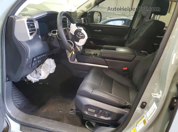 7SVAAABA5RX044504 2024 TOYOTA SEQUOIA Gray Widok wnętrza z przodu